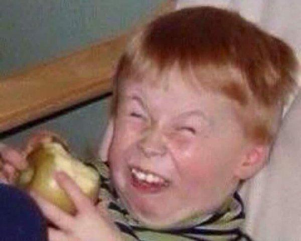 Apple eating kid